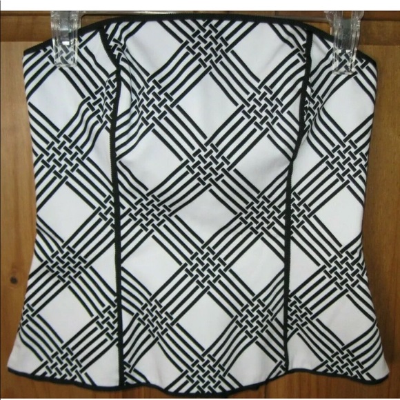 🌺WHBM SZ2 corset bone in worn once! Zero flaws.🌺 - Picture 1 of 5